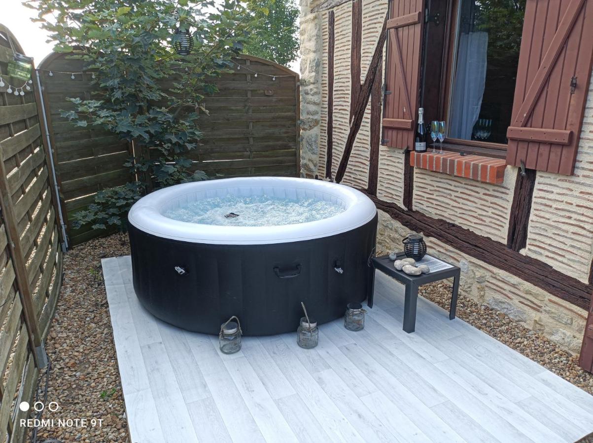 Sauna & Double Jacuzzi Interieur Et Sous Les Etoiles 1H30 Paris Ladon Exterior photo